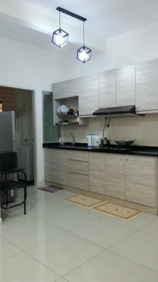Az Homestay @ Southville City Bangi Exteriör bild